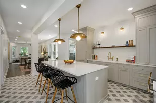 1907 W Berwyn Ave, Chicago, IL 60640 - Photo 12