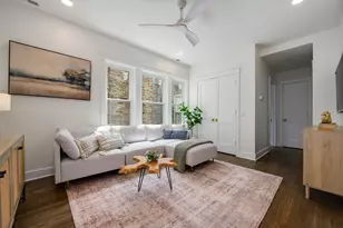 1907 W Berwyn Ave, Chicago, IL 60640 - Photo 18