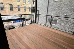 524 N May St, Chicago, IL 60642 - Photo 8