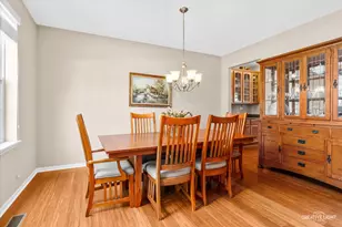 432 Bluegrass Pkwy, Oswego, IL 60543 - Photo 8