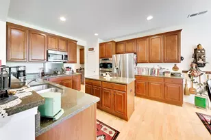 13410 Abbington Dr, Huntley, IL 60142 - Photo 12