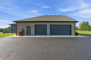 27254 S Steven Ray Dr, Monee, IL 60449 - Photo 4