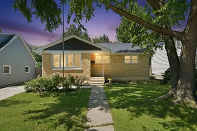 340 Dalton Avenue, Mundelein, IL 60060 - Photo 1