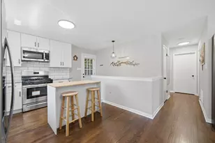 340 Dalton Ave, Mundelein, IL 60060 - Photo 6