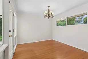 1958 Castlewood Rd, Highland Park, IL 60035 - Photo 10