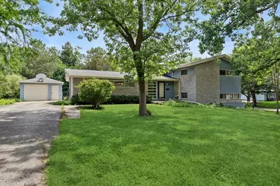 1958 Castlewood Road, Highland Park, IL 60035 - Photo 1