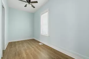 5353 S Princeton Ave, Chicago, IL 60609 - Photo 12