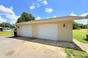 885 Wilson St, Stonefort, IL 62987 - Photo 4