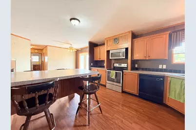 885 Wilson Street, Stonefort, IL 62987 - Photo 12