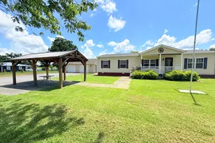 885 Wilson St, Stonefort, IL 62987 - Photo 2