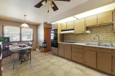 39 Arapaho Drive, Thornton, IL 60476 - Photo 4