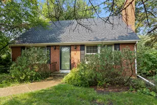 1501 20th St, Zion, IL 60099 - Photo 2