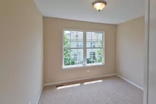 2927 White Thorn Cir, Naperville, IL 60564 - Photo 8