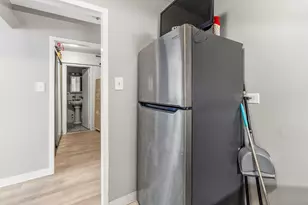 7337 S South Shore Dr, Chicago, IL 60649 - Photo 8