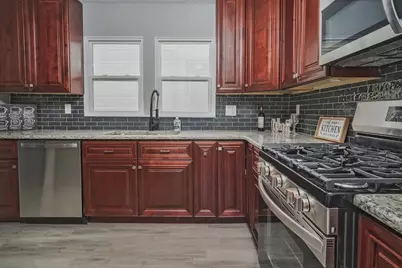 110 Hunters Path, Lake in the Hills, IL 60156 - Photo 8