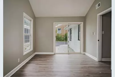 110 Hunters Path, Lake in the Hills, IL 60156 - Photo 10