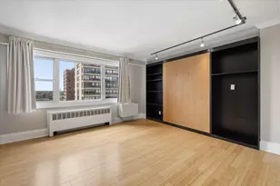 2909 N Sheridan Rd, Chicago, IL 60657 - Photo 2