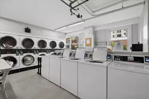 2909 N Sheridan Rd, Chicago, IL 60657 - Photo 14