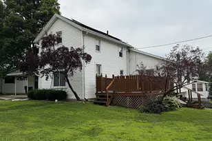 409 N Barber Ave, Polo, IL 61064 - Photo 2