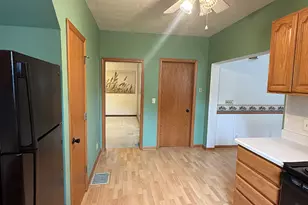 409 N Barber Ave, Polo, IL 61064 - Photo 10
