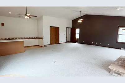 409 N Barber Avenue, Polo, IL 61064 - Photo 8