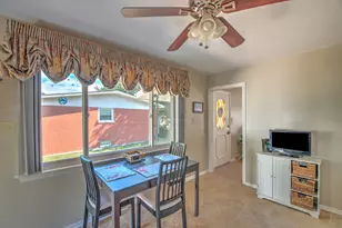327 W Holly Ct, Glenwood, IL 60425 - Photo 14