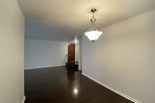 905 Knottingham Dr, Schaumburg, IL 60193 - Photo 6