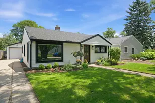 905 N Douglas Ave, Arlington Heights, IL 60004 - Photo 2
