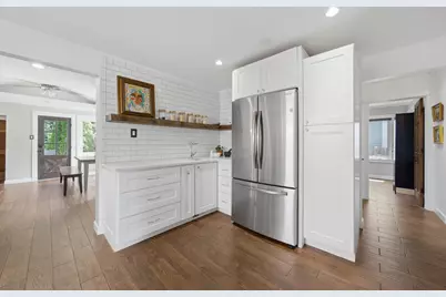 905 N Douglas Avenue, Arlington Heights, IL 60004 - Photo 6