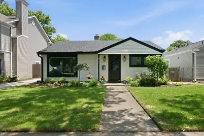 905 N Douglas Avenue, Arlington Heights, IL 60004 - Photo 1