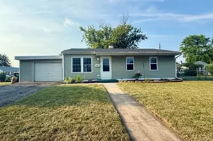 406 Belmont Dr, Romeoville, IL 60446 - Photo 1