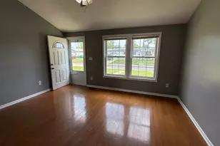 406 Belmont Dr, Romeoville, IL 60446 - Photo 2