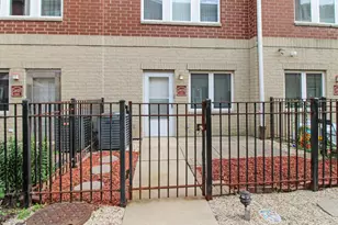 2409 W 32nd Pl, Chicago, IL 60608 - Photo 1