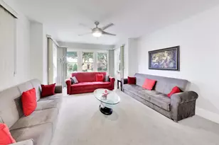 6718 N Campbell Ave, Chicago, IL 60645 - Photo 10