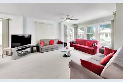 6718 N Campbell Avenue, Chicago, IL 60645 - Photo 8