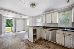 1325 Louise St, Crystal Lake, IL 60014 - Photo 16