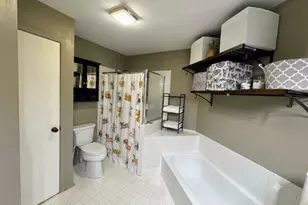 115 E Fabish Dr, Buffalo Grove, IL 60089 - Photo 14