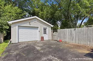 1019 N Madison St, Woodstock, IL 60098 - Photo 4