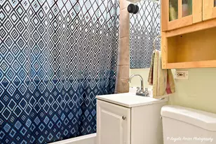 1019 N Madison St, Woodstock, IL 60098 - Photo 16