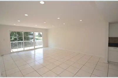112 Carriage Way Drive #204A, Burr Ridge, IL 60527 - Photo 8