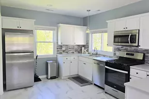 15018 W Russell Rd, Zion, IL 60099 - Photo 10
