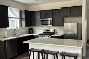 922 Darwin St, North Aurora, IL 60542 - Photo 2