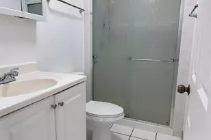 930 Beau Dr, Des Plaines, IL 60016 - Photo 6