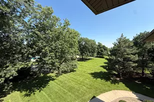 930 Beau Dr, Des Plaines, IL 60016 - Photo 22