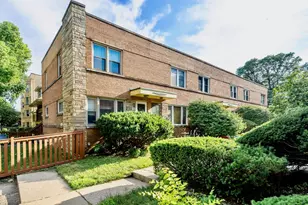1011 S Oak Park Ave, Oak Park, IL 60304 - Photo 1