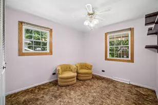 1305 E Sanborn Dr, Palatine, IL 60074 - Photo 18