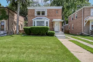 9121 S Utica Ave, Evergreen Park, IL 60805 - Photo 1