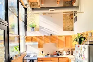 226 N Clinton St, Chicago, IL 60661 - Photo 2