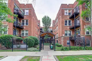 1663 W Pratt Blvd, Chicago, IL 60626 - Photo 1