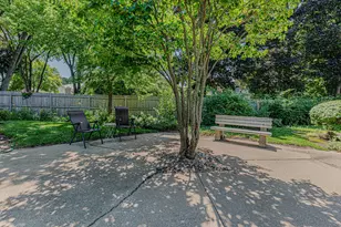 831 Garfield Ave, Libertyville, IL 60048 - Photo 26